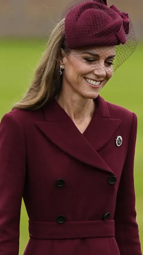 Melania’s Hat, Kate’s Feather Brooch and Other Standout Outfits Thus Far